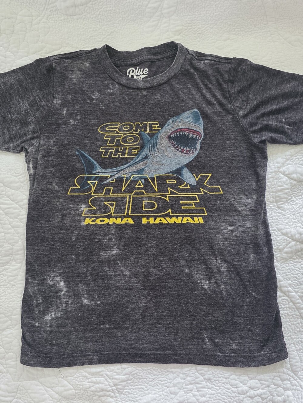 Kids Hawaii 'Shark Side' Gray Graphic Tee - Youth SM Kona Hawaii Star Wars Style